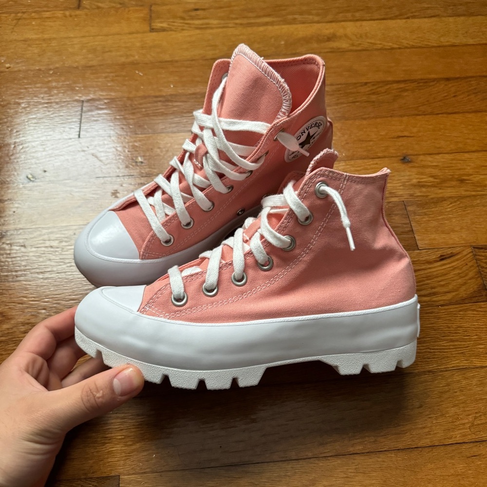 Womens Converse Chuck Taylors High Tops